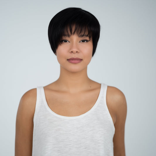 Calliope: Ίσια Pixie Μαύρη Φυσική Περούκα MACO HAIR SYSTEMS