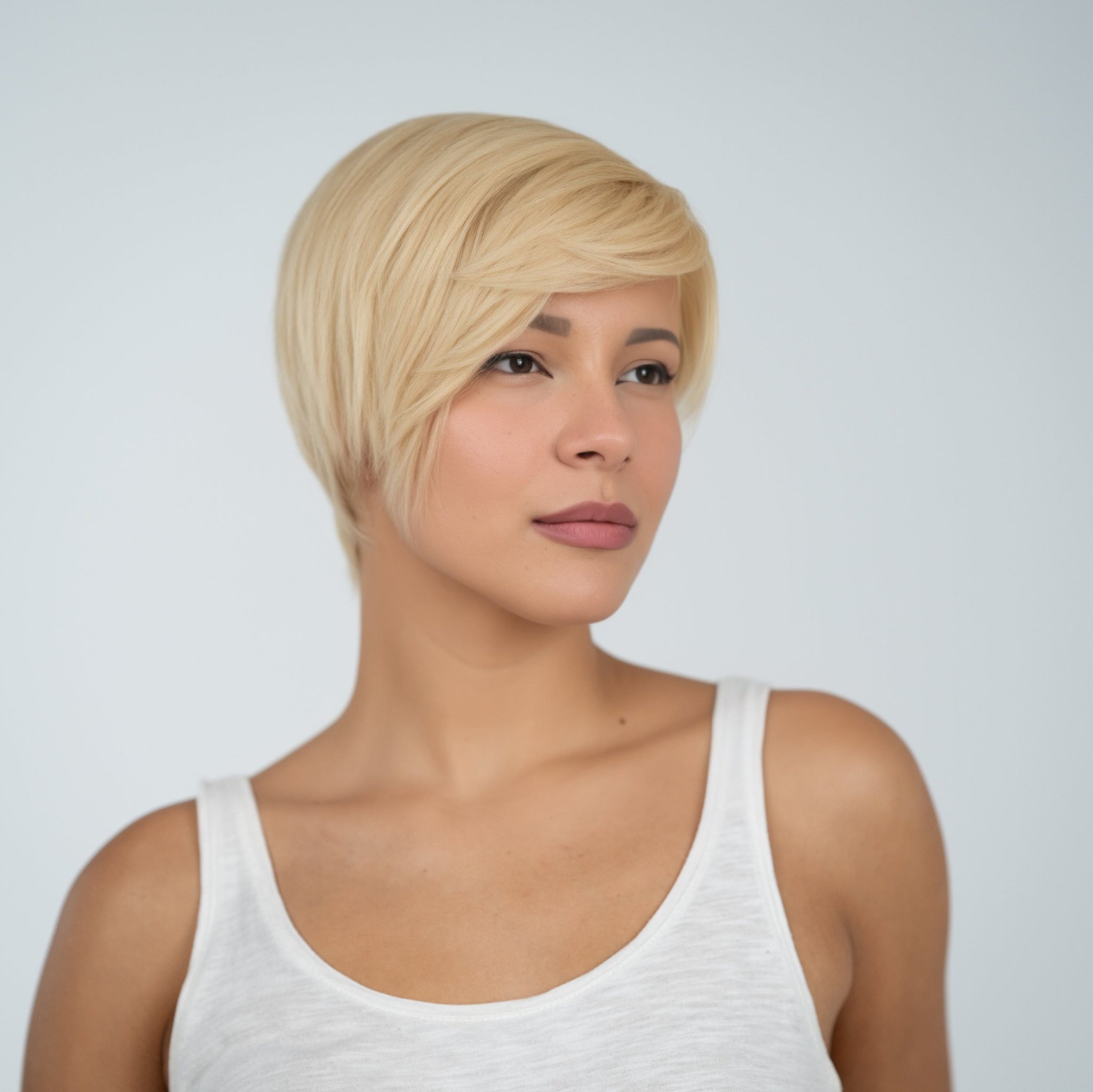 Magdalini: Ίσια Pixie Ξανθιά Περούκα MACO HAIR SYSTEMS