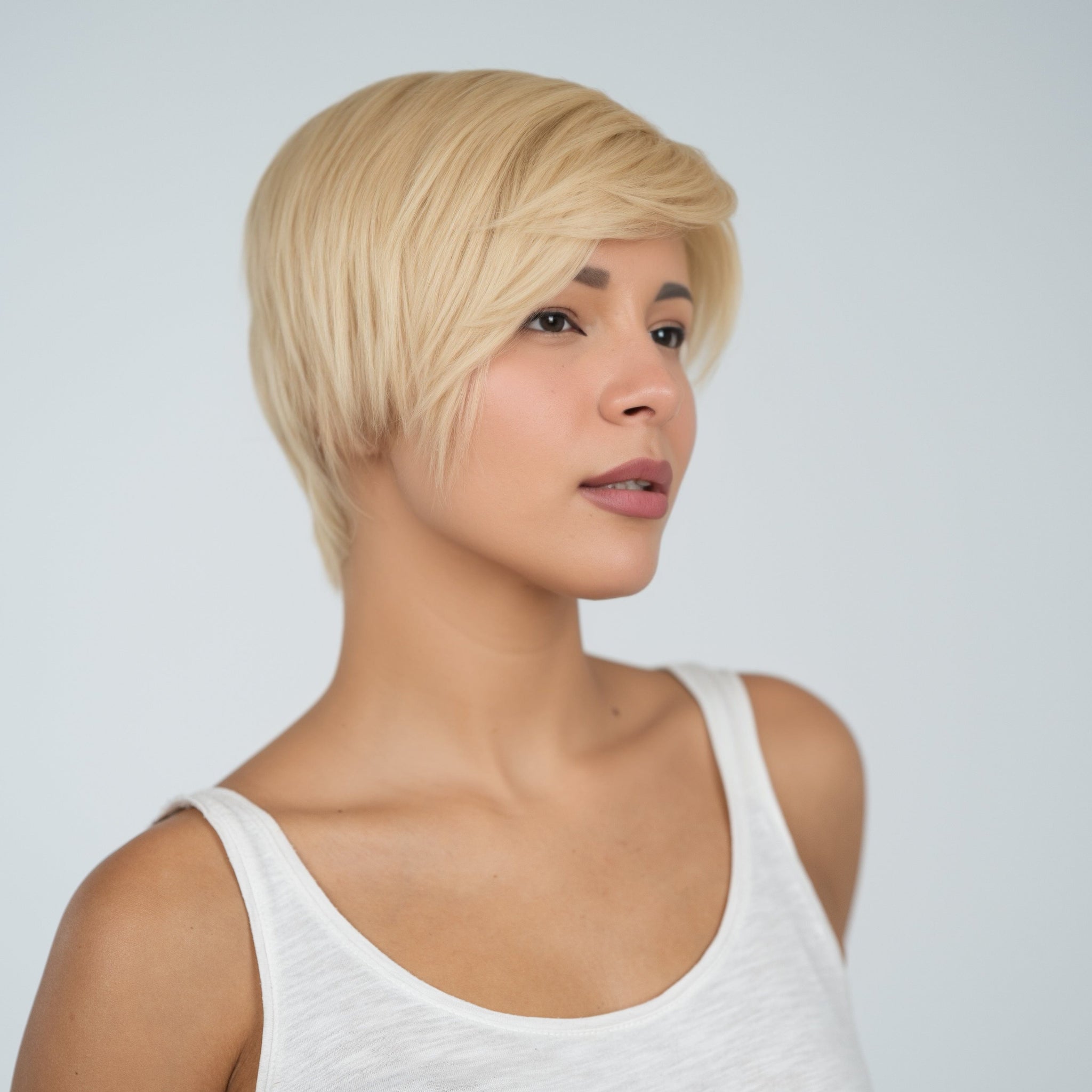 Magdalini: Ίσια Pixie Ξανθιά Περούκα MACO HAIR SYSTEMS